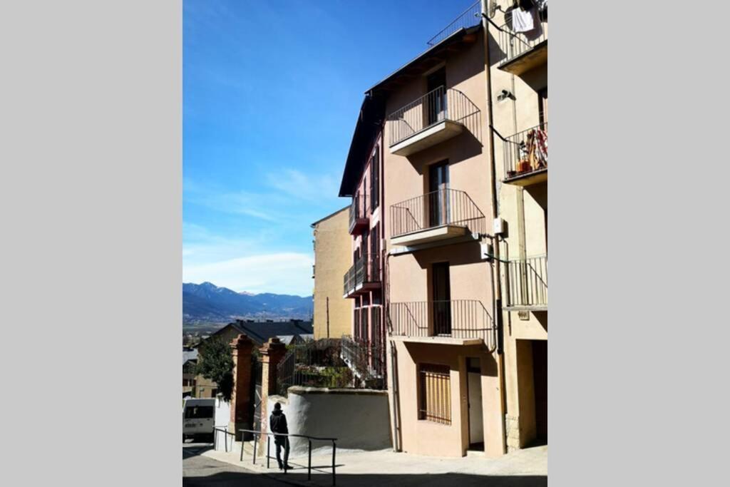 Puigcerda Centro. Acogedor Apartament En El Pueblo Luaran gambar